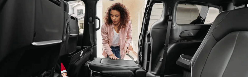 Search the Stow n' Go or the Cup Holder! Chrysler Pacifica and The Elf on the Shelf Create Holiday Magic This Season
